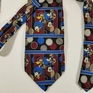 Disney Men's Neck Tie 3 1/2 Inches Wide x 58 Inches Long Mickey Donald USA